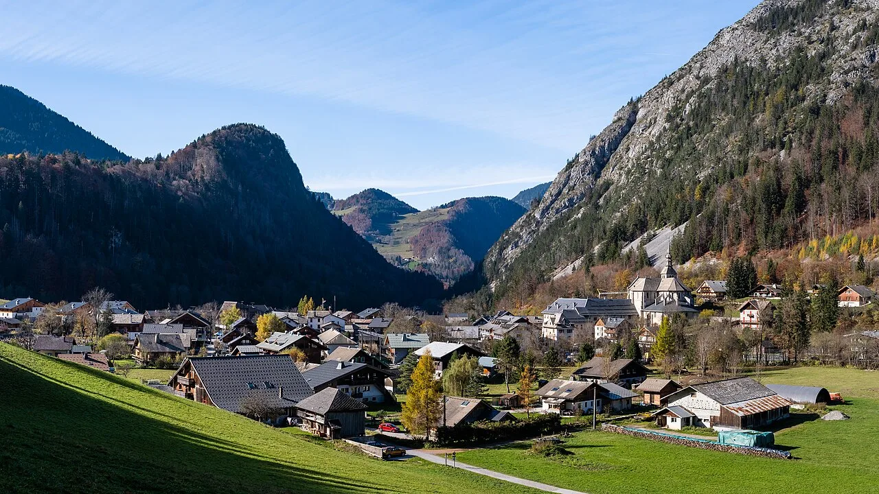 Le village d’Abondance dans la vallée.