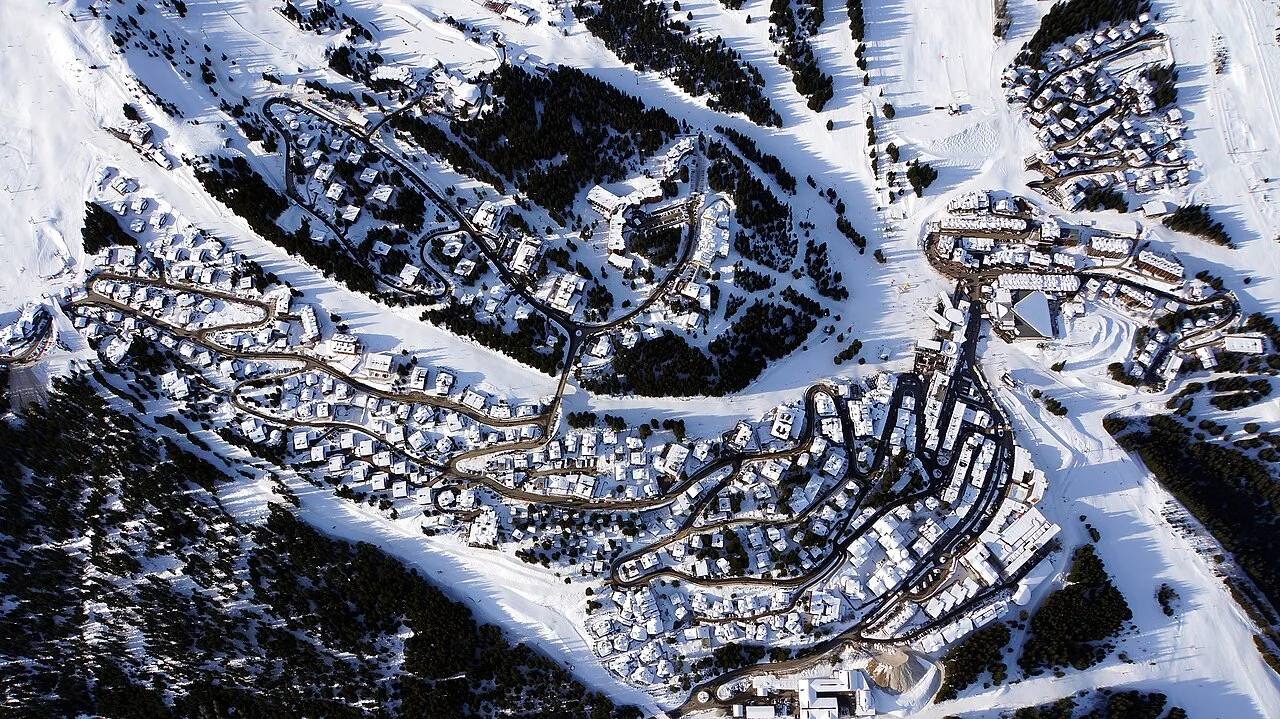 Vue de Courchevel sur le versant de Saint-Bon.