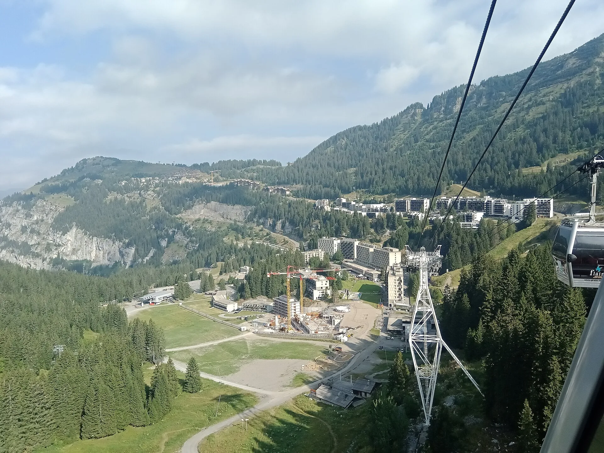 Flaine depuis la télécabine des Grandes Platières.
