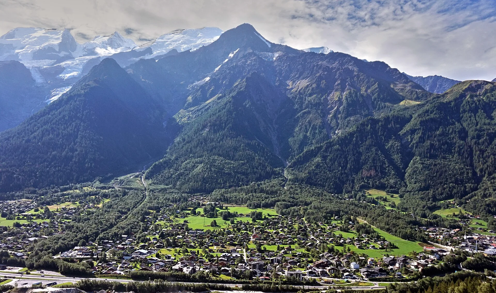 Les Houches et les montagnes environnantes.