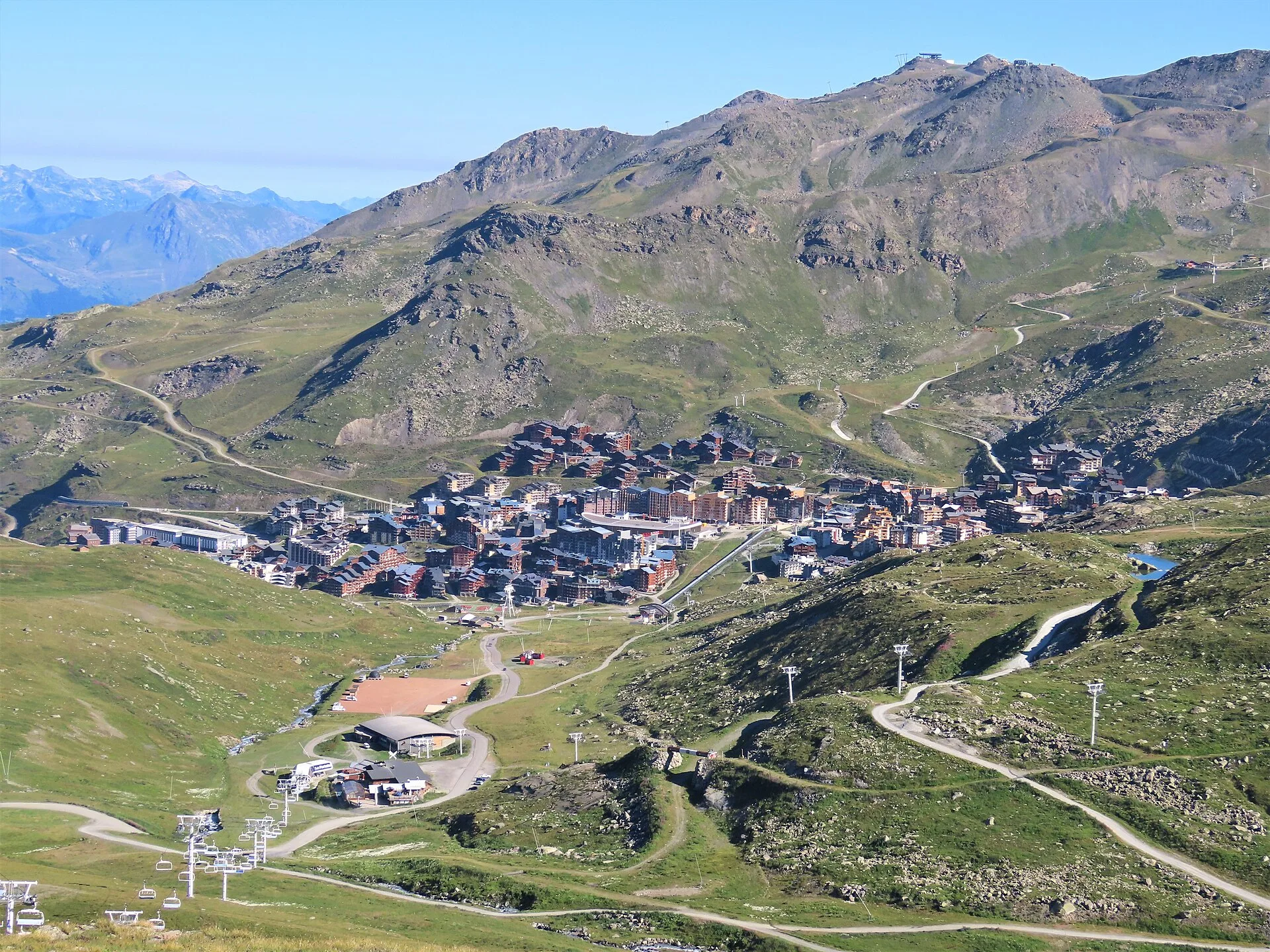 Val Thorens depuis le lac de la Portette.